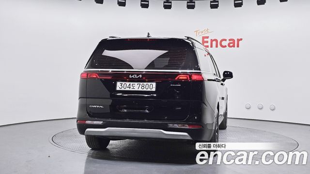 Kia Canival 2023 — photo 4