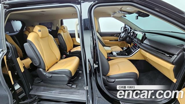 Kia Canival 2023 — photo 12