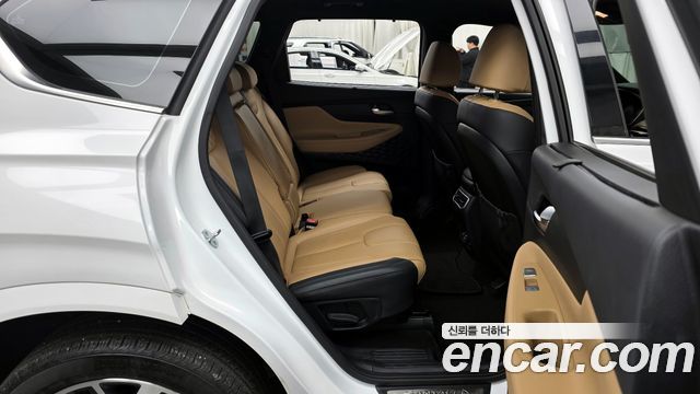 Hyundai Santafe 2022 — photo 12