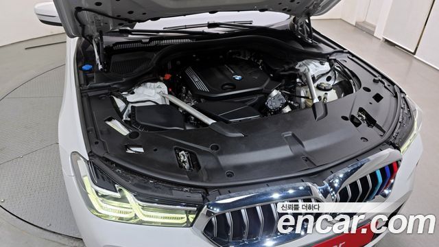 BMW Gran Turismo 2022 — photo 6