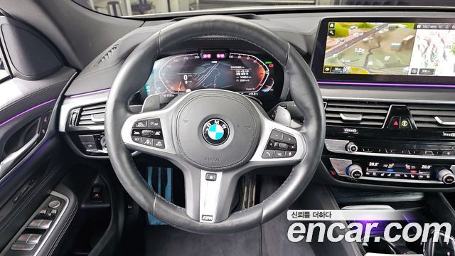 BMW Gran Turismo 2022 — photo 13