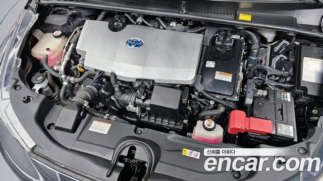 Toyota Prius 2018 — photo 6