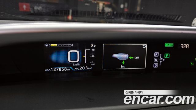 Toyota Prius 2018 — photo 8
