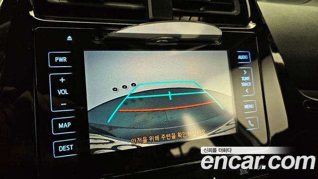 Toyota Prius 2018 — photo 14