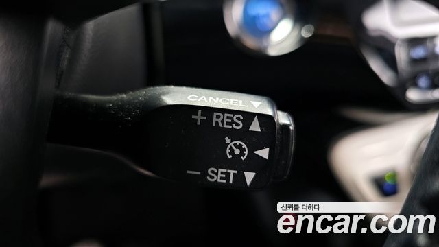 Toyota Prius 2018 — photo 18