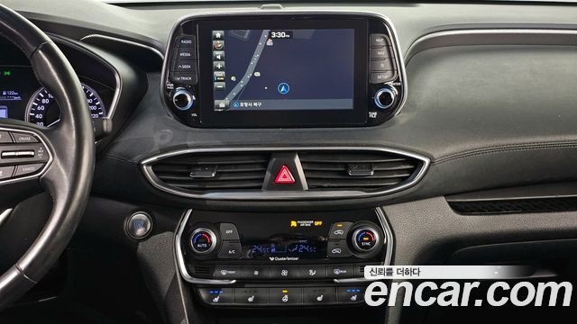 Hyundai Santafe 2019 — photo 16