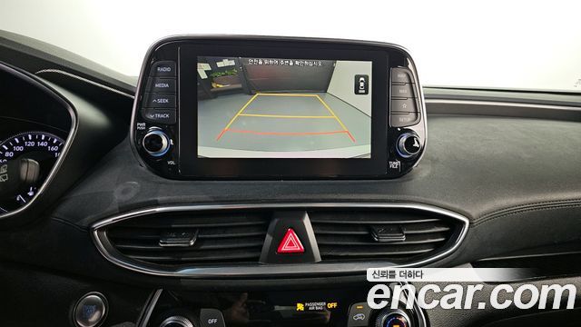 Hyundai Santafe 2019 — photo 17