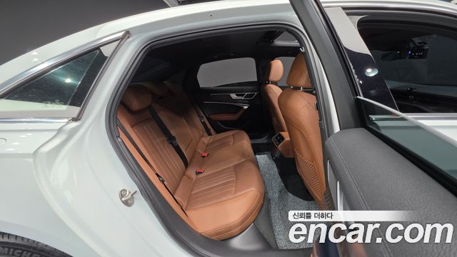 Audi A6 2020 — photo 19