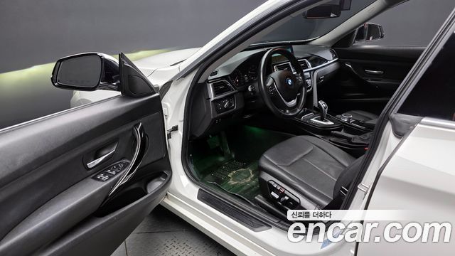 BMW Gran Turismo 2021 — photo 11