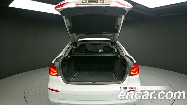 BMW Gran Turismo 2021 — photo 20