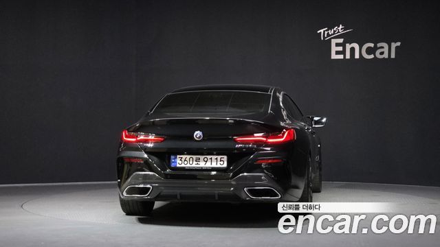 BMW 8-Series 2023 — photo 4