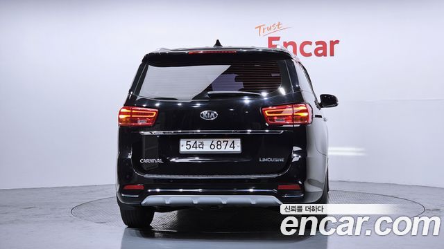 Kia Canival 2019 — photo 4