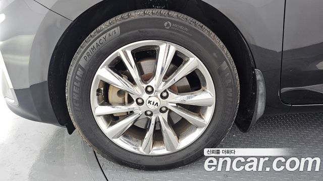 Kia Canival 2019 — photo 5
