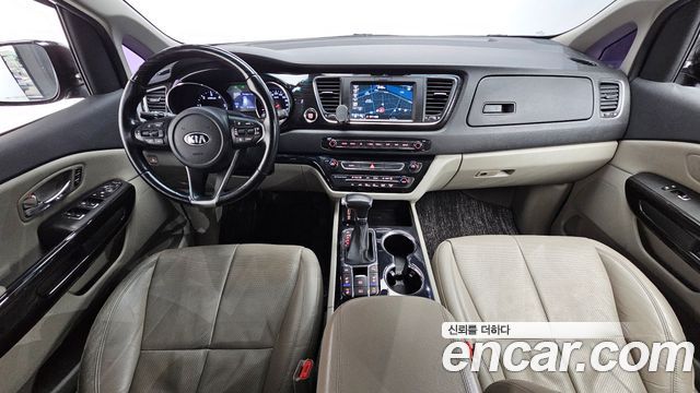 Kia Canival 2019 — photo 7