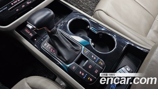 Kia Canival 2019 — photo 9