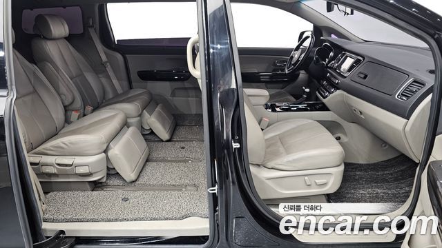 Kia Canival 2019 — photo 10