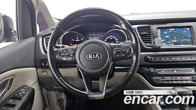 Kia Canival 2019 — photo 13