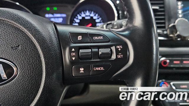 Kia Canival 2019 — photo 18