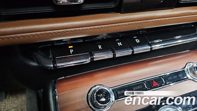 Lincoln Aviator 2021 — photo 9