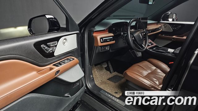 Lincoln Aviator 2021 — photo 11