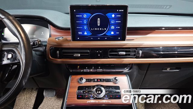 Lincoln Aviator 2021 — photo 14