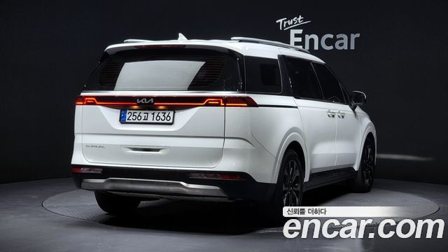 Kia Canival 2022 — photo 2