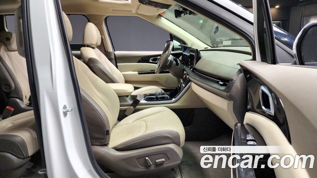 Kia Canival 2022 — photo 10