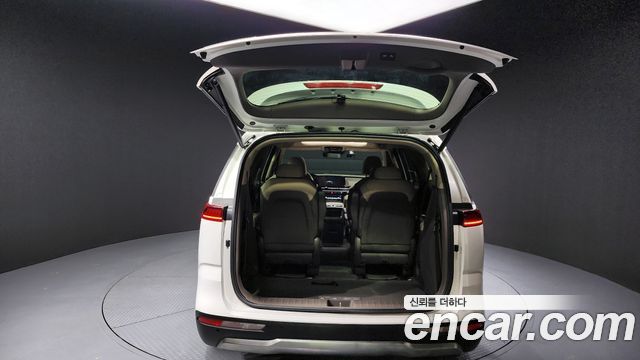Kia Canival 2022 — photo 20