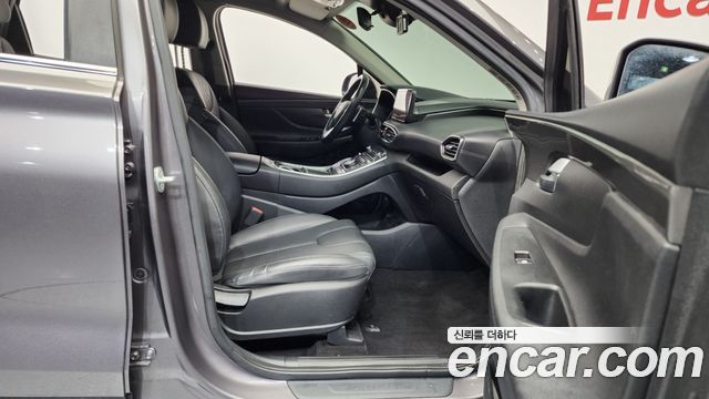 Hyundai Santafe 2023 — photo 11
