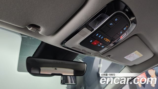 Hyundai Santafe 2023 — photo 18