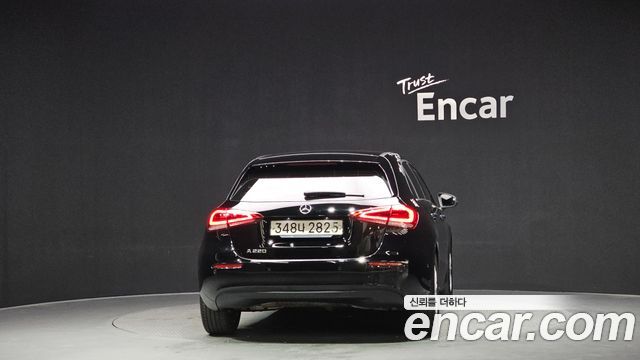 Mercedes-Benz A-Class 2020 — photo 4