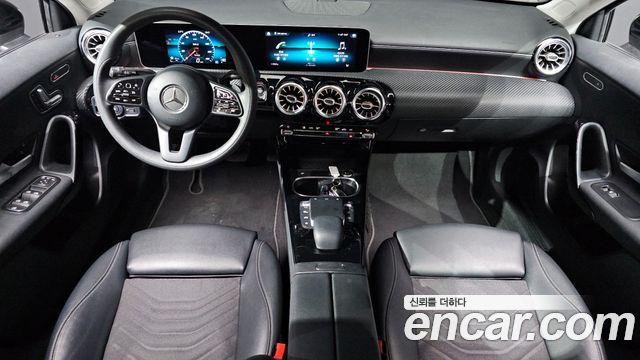 Mercedes-Benz A-Class 2020 — photo 7