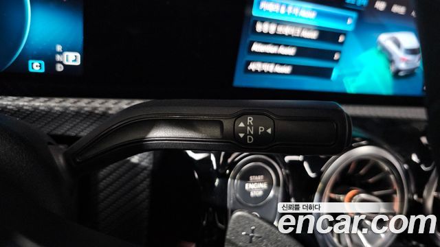 Mercedes-Benz A-Class 2020 — photo 9