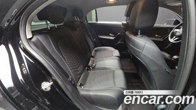 Mercedes-Benz A-Class 2020 — photo 13