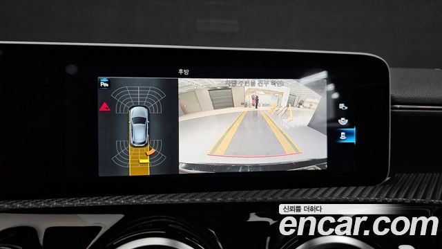 Mercedes-Benz A-Class 2020 — photo 16