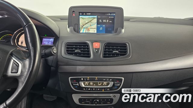Renault Korea SM3 2019 — photo 14