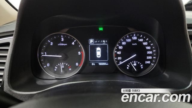Hyundai AVANTE 2016 — photo 8