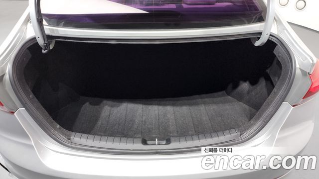 Hyundai AVANTE 2016 — photo 20