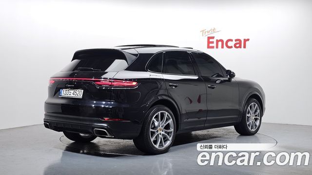Porsche Cayenne 2021 — photo 2