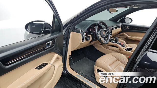 Porsche Cayenne 2021 — photo 10