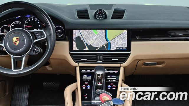 Porsche Cayenne 2021 — photo 19