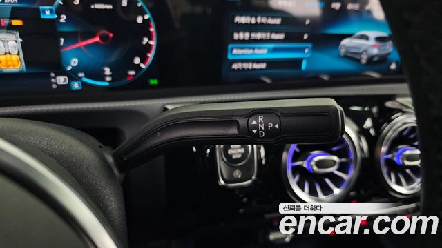 Mercedes-Benz A-Class 2021 — photo 9