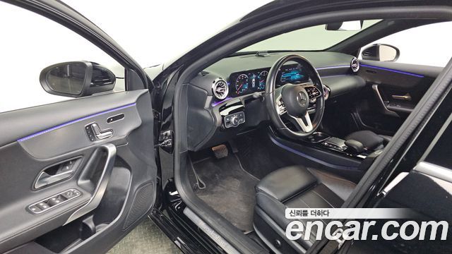 Mercedes-Benz A-Class 2021 — photo 11
