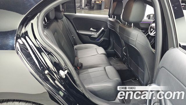 Mercedes-Benz A-Class 2021 — photo 12