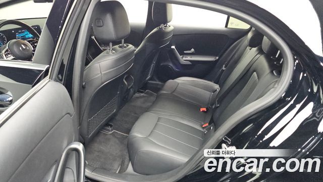 Mercedes-Benz A-Class 2021 — photo 13
