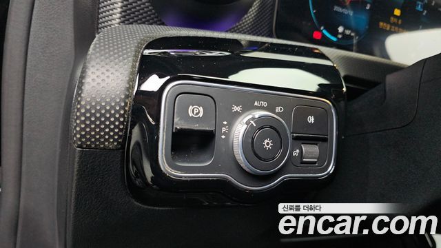 Mercedes-Benz A-Class 2021 — photo 15