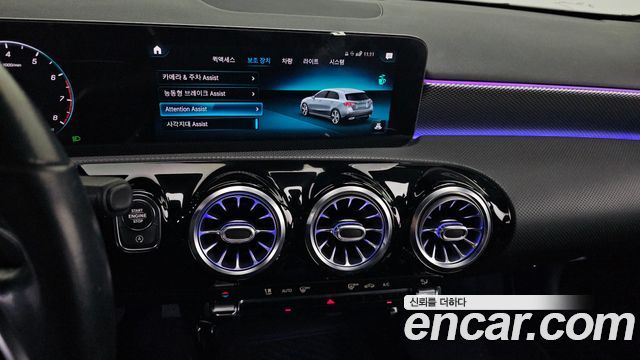 Mercedes-Benz A-Class 2021 — photo 17
