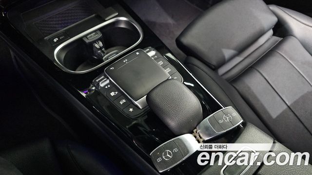 Mercedes-Benz A-Class 2021 — photo 19