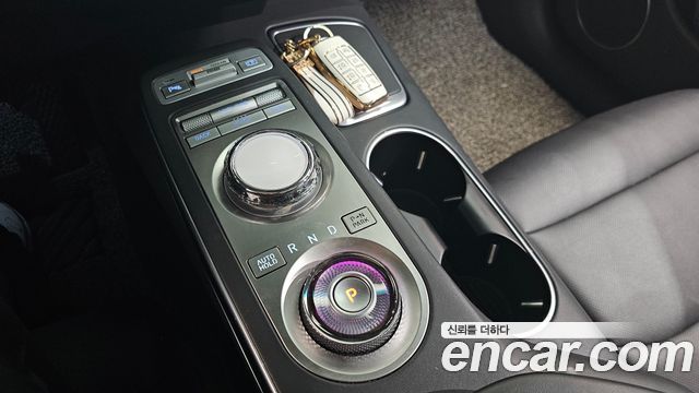 Genesis GV70 2022 — photo 9