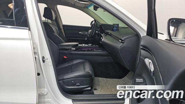 Genesis GV70 2022 — photo 11